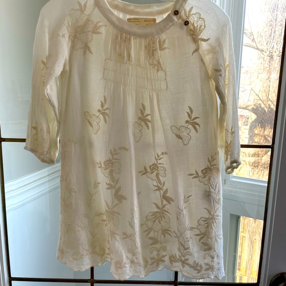 Elegant and beautiful Zara embroidered girls dress in cream tone - Picture 1 of 5